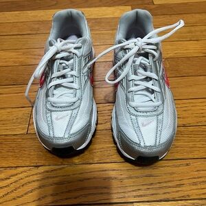 Women’s Nike sneakers